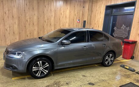 Volkswagen Jetta VI, 2012 год, 990 000 рублей, 7 фотография