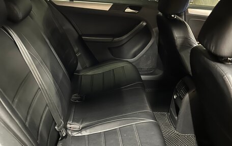 Volkswagen Jetta VI, 2012 год, 990 000 рублей, 17 фотография