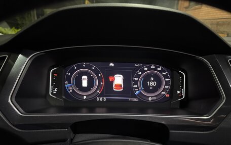 Volkswagen Tiguan II, 2019 год, 2 400 000 рублей, 6 фотография