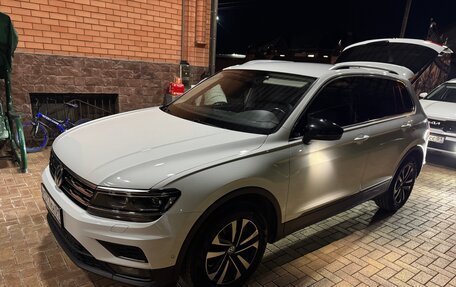 Volkswagen Tiguan II, 2019 год, 2 400 000 рублей, 4 фотография