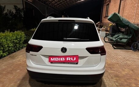 Volkswagen Tiguan II, 2019 год, 2 400 000 рублей, 3 фотография