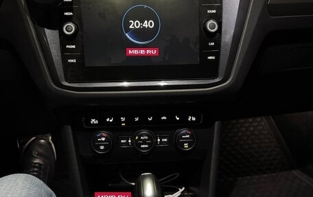 Volkswagen Tiguan II, 2019 год, 2 400 000 рублей, 8 фотография