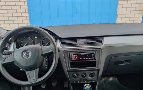 Skoda Rapid I, 2015 год, 860 000 рублей, 7 фотография