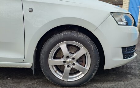 Skoda Rapid I, 2015 год, 860 000 рублей, 8 фотография
