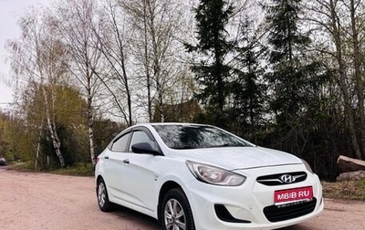 Hyundai Solaris II рестайлинг, 2012 год, 650 000 рублей, 1 фотография