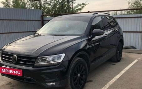 Volkswagen Tiguan II, 2017 год, 2 750 000 рублей, 3 фотография
