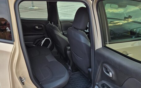 Jeep Renegade I рестайлинг, 2015 год, 1 999 000 рублей, 11 фотография