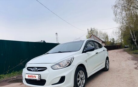 Hyundai Solaris II рестайлинг, 2012 год, 650 000 рублей, 3 фотография
