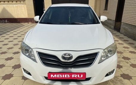 Toyota Camry, 2010 год, 970 000 рублей, 2 фотография