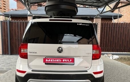 Skoda Yeti I рестайлинг, 2015 год, 1 600 000 рублей, 26 фотография