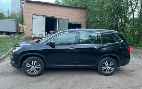 Honda Pilot III рестайлинг, 2018 год, 3 150 000 рублей, 10 фотография