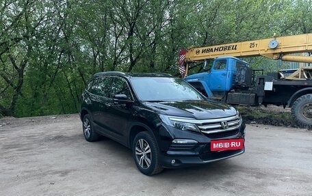 Honda Pilot III рестайлинг, 2018 год, 3 150 000 рублей, 3 фотография