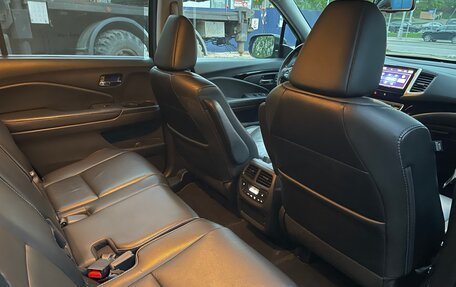 Honda Pilot III рестайлинг, 2018 год, 3 150 000 рублей, 21 фотография