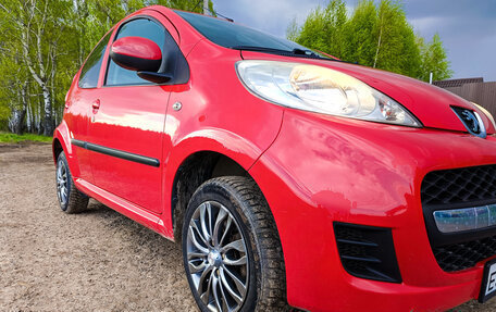 Peugeot 107 I рестайлинг, 2009 год, 420 000 рублей, 4 фотография