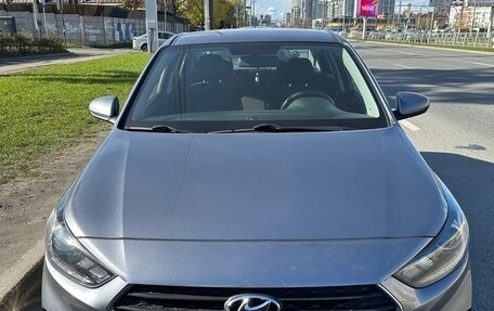 Hyundai Solaris II рестайлинг, 2018 год, 1 190 000 рублей, 2 фотография