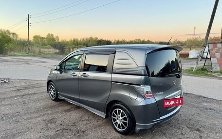 Honda Freed I, 2012 год, 1 270 000 рублей, 3 фотография
