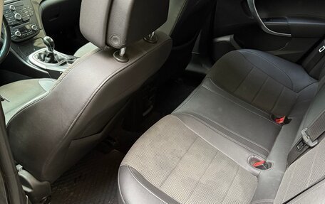 Opel Insignia II рестайлинг, 2011 год, 640 000 рублей, 13 фотография