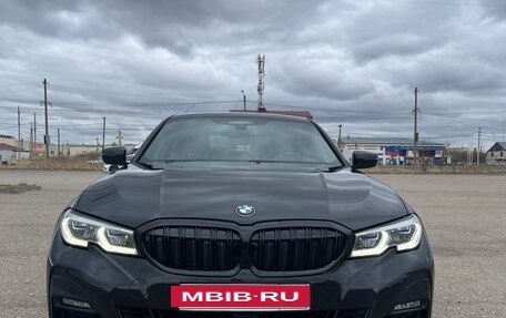 BMW 3 серия, 2019 год, 3 600 000 рублей, 2 фотография