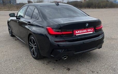 BMW 3 серия, 2019 год, 3 600 000 рублей, 12 фотография