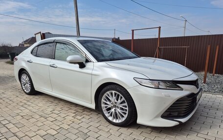 Toyota Camry, 2018 год, 2 980 000 рублей, 2 фотография