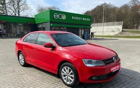 Volkswagen Jetta VI, 2013 год, 1 500 000 рублей, 2 фотография