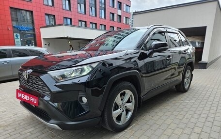 Toyota RAV4, 2021 год, 3 549 000 рублей, 5 фотография