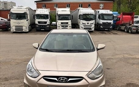 Hyundai Solaris II рестайлинг, 2012 год, 750 000 рублей, 1 фотография