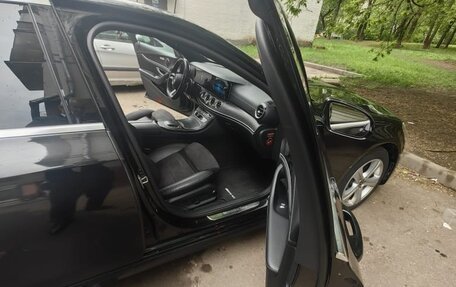 Mercedes-Benz E-Класс, 2020 год, 3 990 000 рублей, 5 фотография