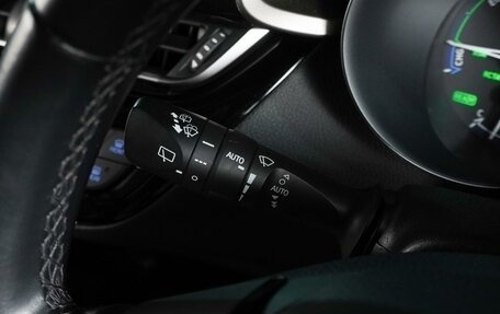 Toyota C-HR I рестайлинг, 2018 год, 2 399 000 рублей, 17 фотография