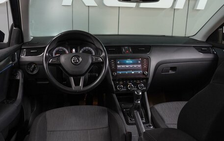 Skoda Octavia, 2017 год, 1 889 000 рублей, 6 фотография