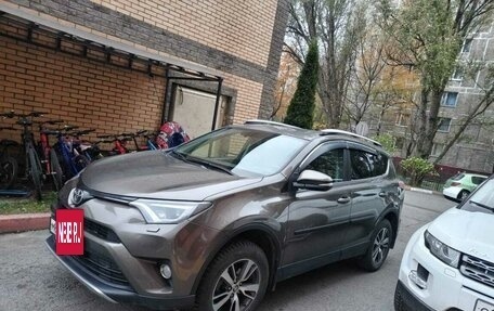 Toyota RAV4, 2018 год, 2 550 000 рублей, 3 фотография
