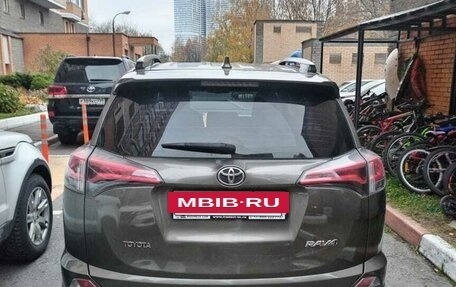 Toyota RAV4, 2018 год, 2 550 000 рублей, 4 фотография
