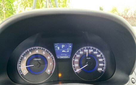 Hyundai Solaris II рестайлинг, 2012 год, 750 000 рублей, 12 фотография