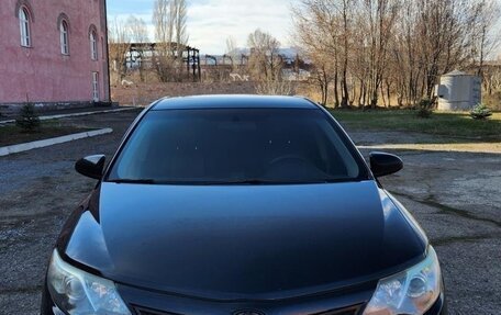 Toyota Camry, 2013 год, 1 950 000 рублей, 2 фотография