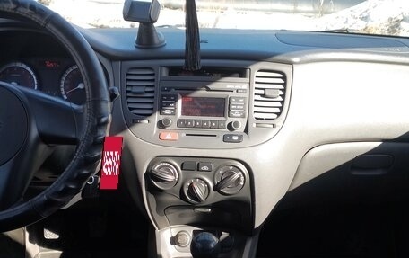 KIA Rio II, 2010 год, 745 000 рублей, 8 фотография