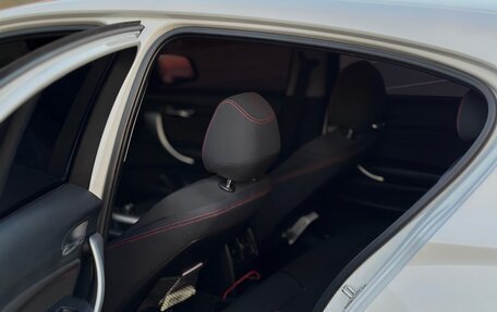 BMW 1 серия, 2011 год, 1 390 000 рублей, 12 фотография