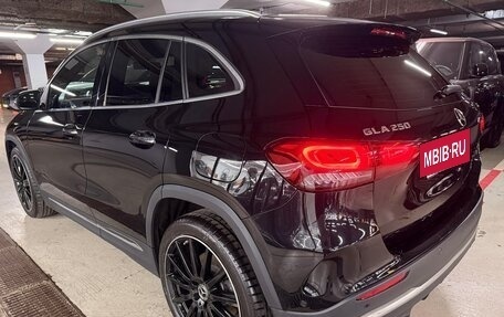 Mercedes-Benz GLA, 2021 год, 4 100 000 рублей, 7 фотография