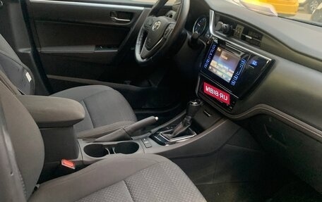 Toyota Corolla, 2018 год, 2 100 000 рублей, 9 фотография