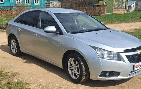 Chevrolet Cruze II, 2010 год, 590 000 рублей, 1 фотография