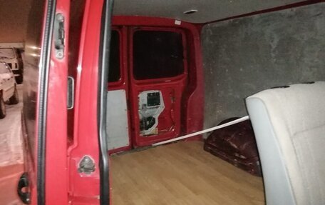 Volkswagen Transporter T5 рестайлинг, 2004 год, 850 000 рублей, 5 фотография