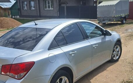 Chevrolet Cruze II, 2010 год, 590 000 рублей, 6 фотография