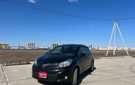 Toyota Vitz, 2013 год, 900 000 рублей, 1 фотография
