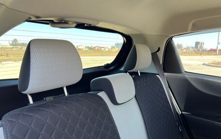 Toyota Vitz, 2013 год, 900 000 рублей, 8 фотография