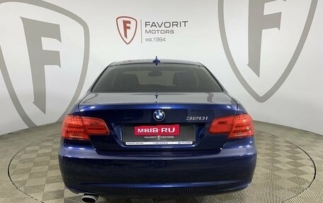 BMW 3 серия, 2011 год, 1 300 000 рублей, 3 фотография