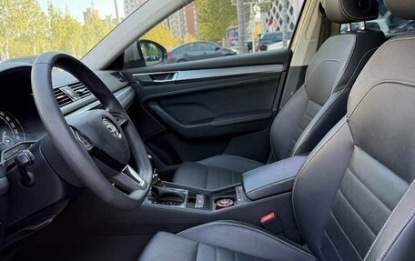 Skoda Superb III рестайлинг, 2021 год, 1 630 200 рублей, 10 фотография