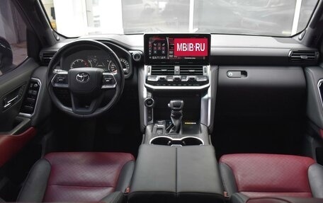 Toyota Land Cruiser, 2022 год, 12 350 000 рублей, 6 фотография