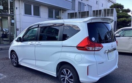 Honda Freed II, 2019 год, 1 074 000 рублей, 4 фотография