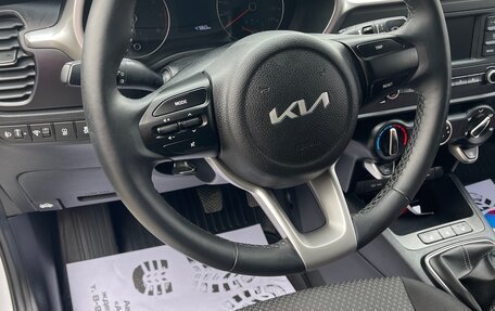 KIA Rio IV, 2022 год, 1 730 000 рублей, 3 фотография