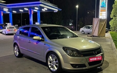 Opel Astra H, 2005 год, 560 000 рублей, 1 фотография