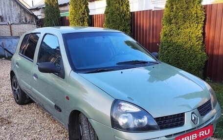 Renault Clio III, 2002 год, 410 000 рублей, 2 фотография